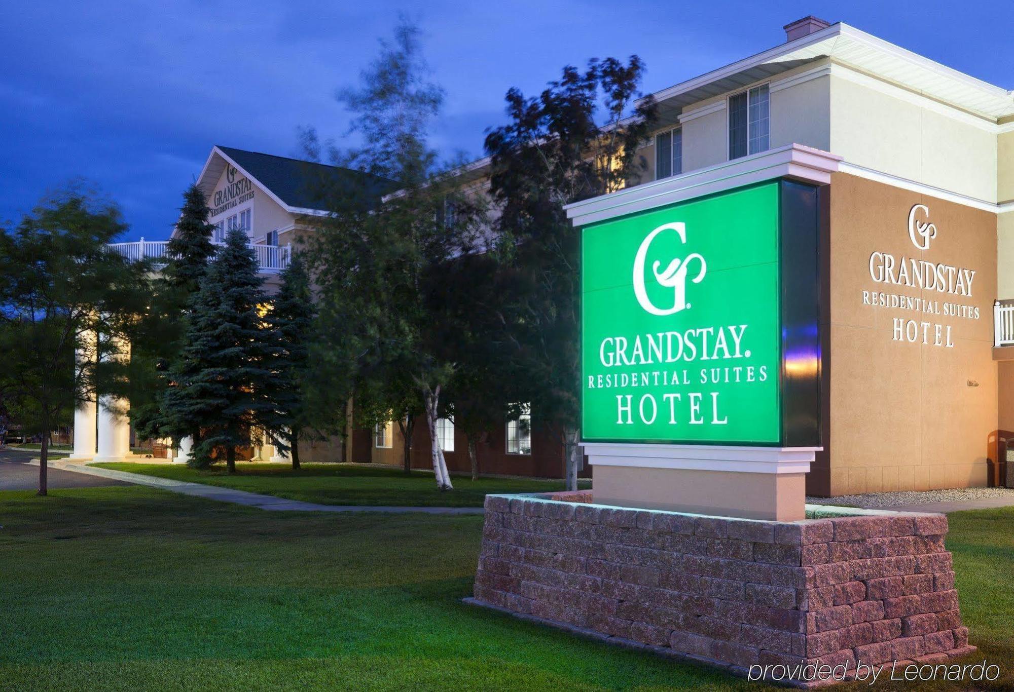 แกรนด์สเตย์ เรซิเดนเชียล สวีท โฮเต็ล Hotel เซนต์คลาวด์ ภายนอก รูปภาพ